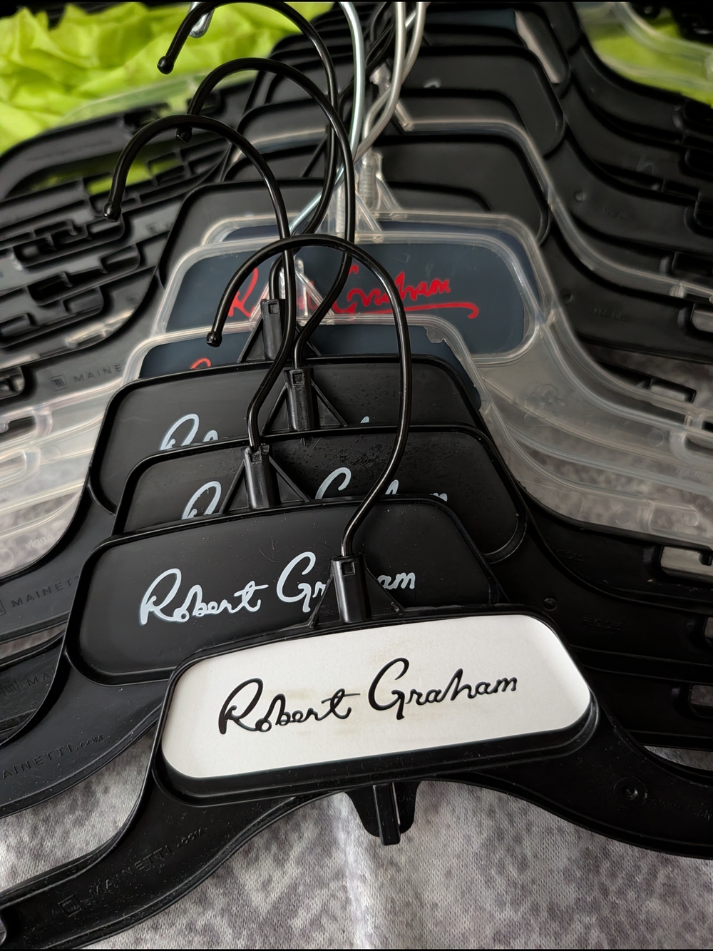 25 Robert Graham Signature Retail Hangers